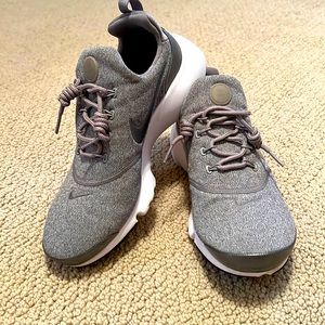 Casual Gray Nike Sneakers Size 8